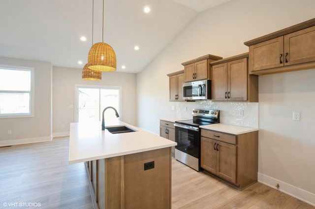 651 34th Street SE, Altoona, IA 50009