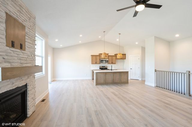 651 34th Street SE, Altoona, IA 50009