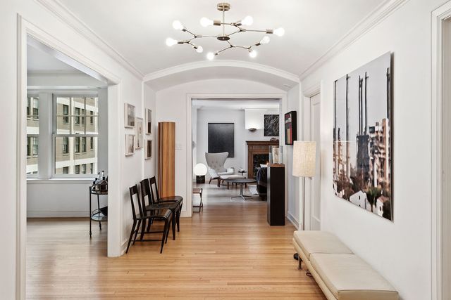 415 W Aldine Avenue 9D, Chicago, IL 60657