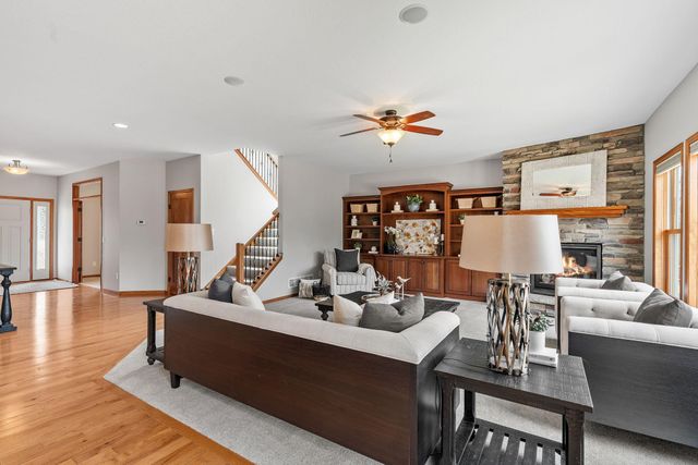 6364 Red Fox Road, Lino Lakes, MN 55014