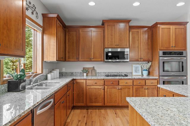 6364 Red Fox Road, Lino Lakes, MN 55014