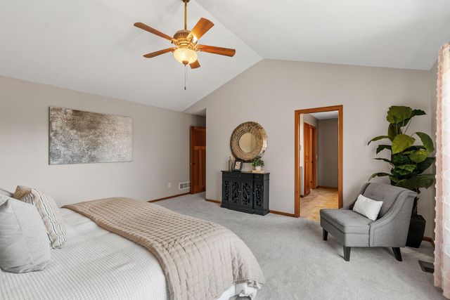 6364 Red Fox Road, Lino Lakes, MN 55014