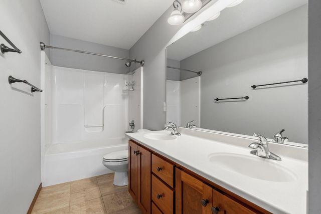 6364 Red Fox Road, Lino Lakes, MN 55014