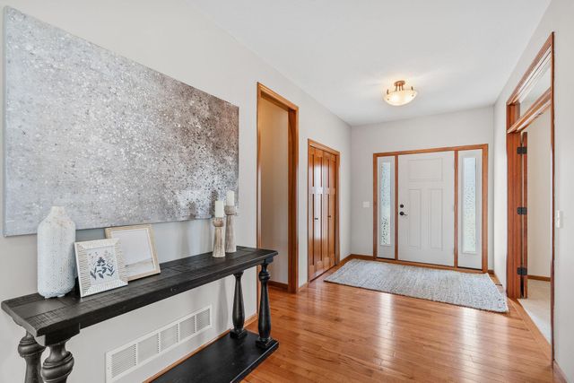 6364 Red Fox Road, Lino Lakes, MN 55014