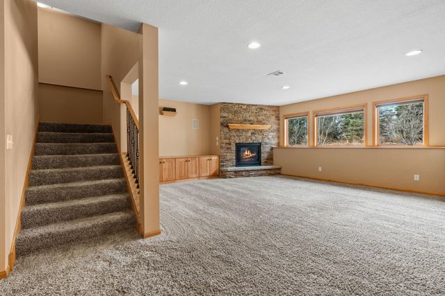 6364 Red Fox Road, Lino Lakes, MN 55014