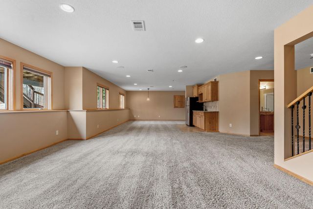 6364 Red Fox Road, Lino Lakes, MN 55014