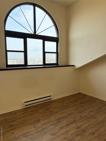 185 W Park Avenue 516, Long Beach, NY 11561