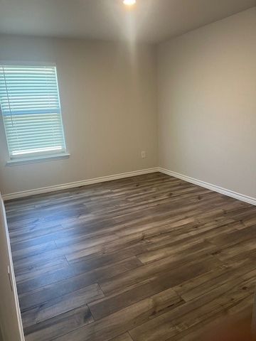 7818 Lariat Toss Dr, Corpus Christi, TX 78414