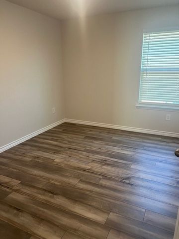 7818 Lariat Toss Dr, Corpus Christi, TX 78414