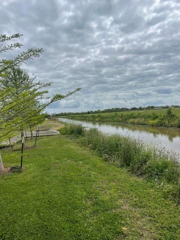 172 Crest Road, Raceland, LA 70394