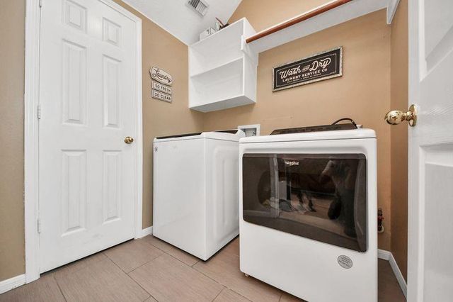 2704 Sunnyside Lane, Pearland, TX 77584