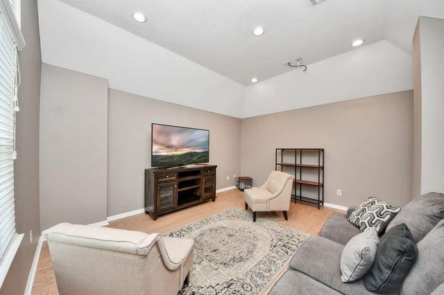 2704 Sunnyside Lane, Pearland, TX 77584