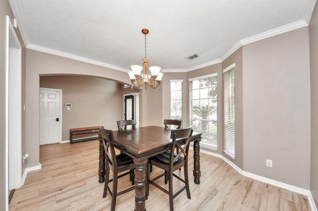 2704 Sunnyside Lane, Pearland, TX 77584