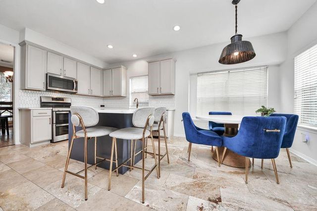 2704 Sunnyside Lane, Pearland, TX 77584