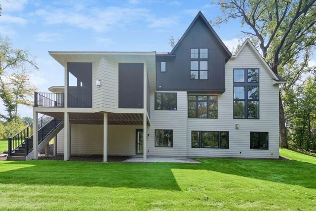 5570 Wedgewood Drive, Shorewood, MN 55331