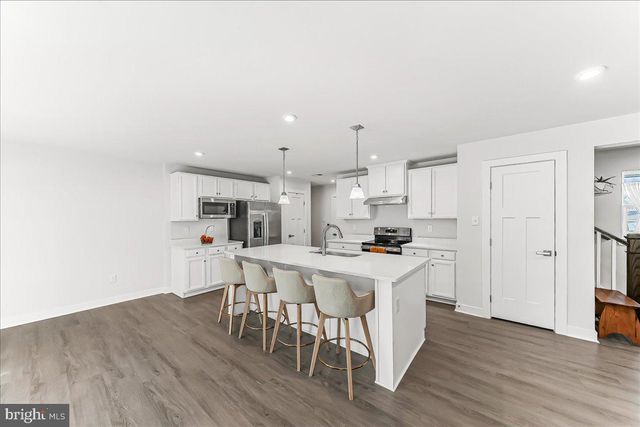 215 SLOAN DR, Coatesville, PA 19320