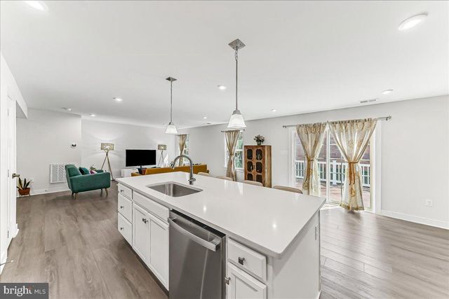 215 SLOAN DR, Coatesville, PA 19320