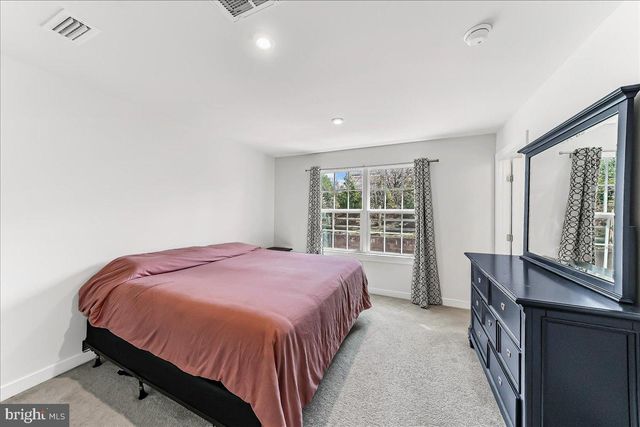 215 SLOAN DR, Coatesville, PA 19320