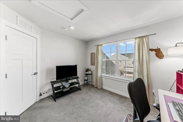 215 SLOAN DR, Coatesville, PA 19320