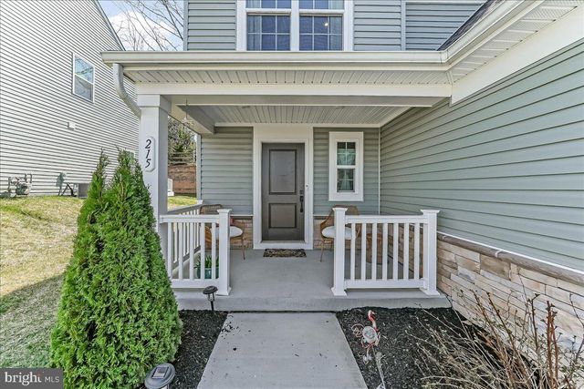 215 SLOAN DR, Coatesville, PA 19320