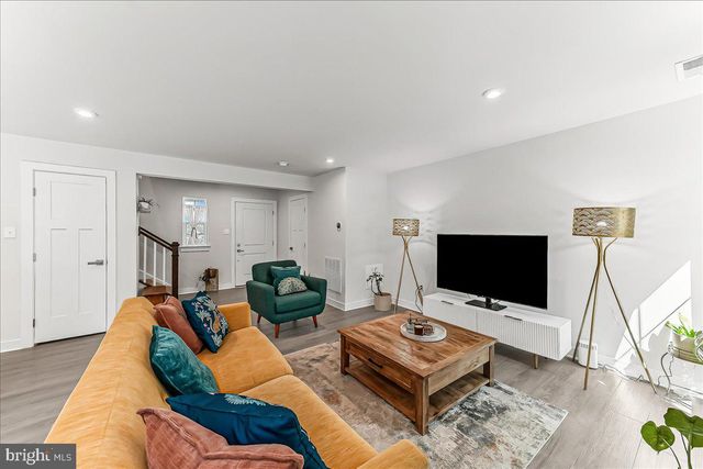 215 SLOAN DR, Coatesville, PA 19320