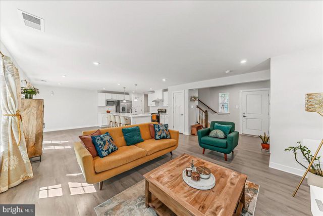 215 SLOAN DR, Coatesville, PA 19320