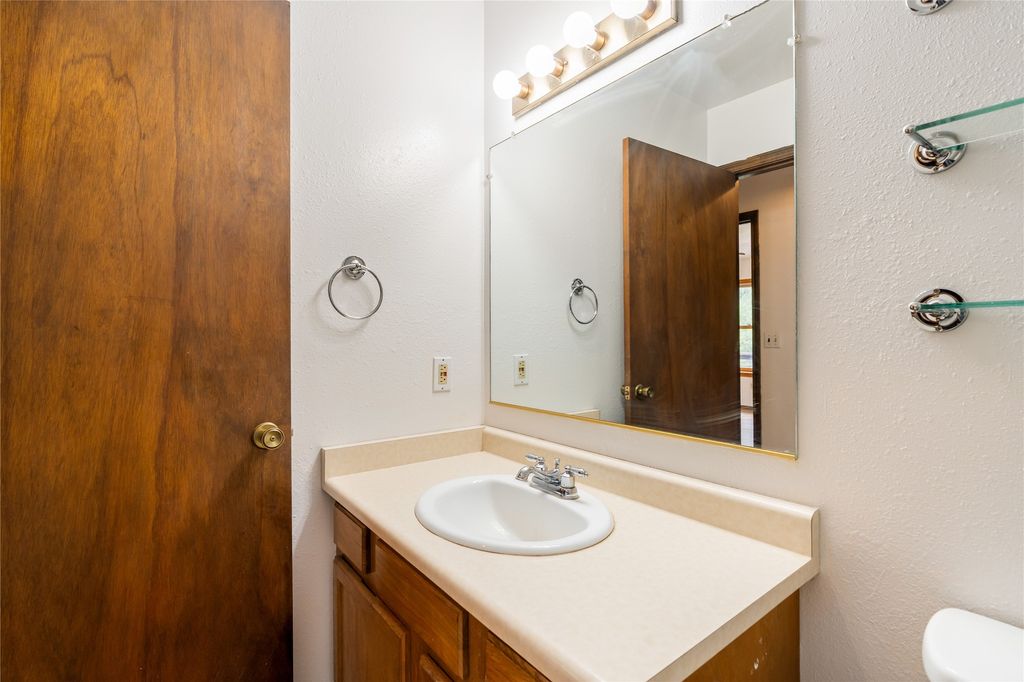 Image 16 of property listing at 504 Elk Trail, Jemez Springs, NM 87025