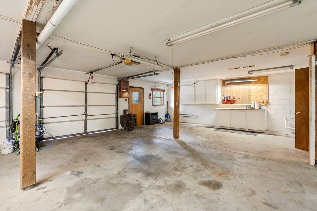 Image 23 of property listing at 504 Elk Trail, Jemez Springs, NM 87025