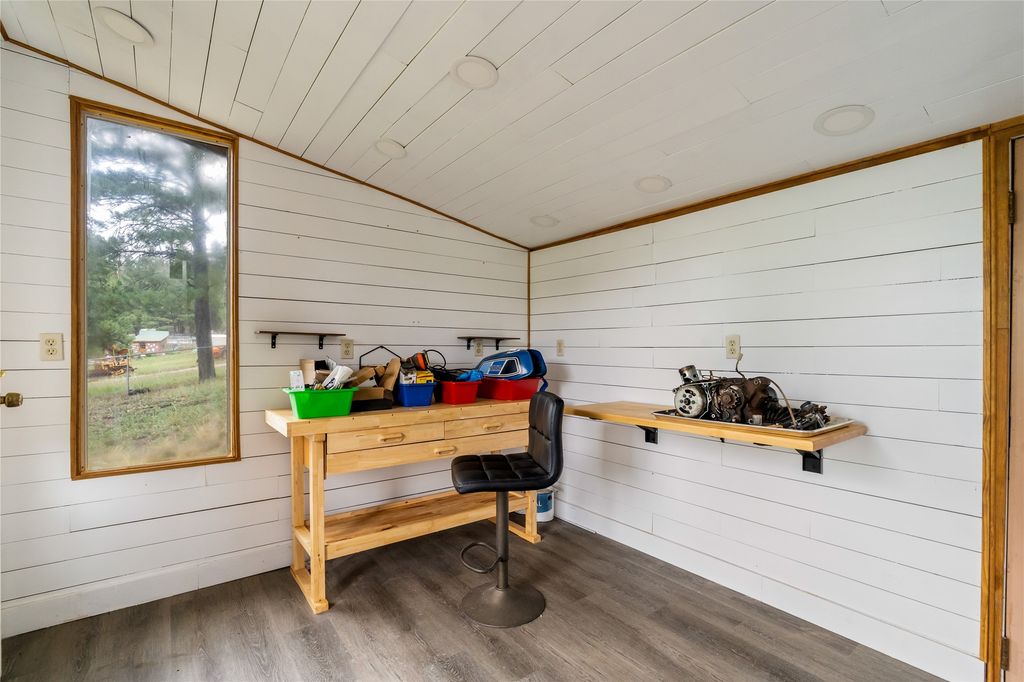 Image 30 of property listing at 504 Elk Trail, Jemez Springs, NM 87025