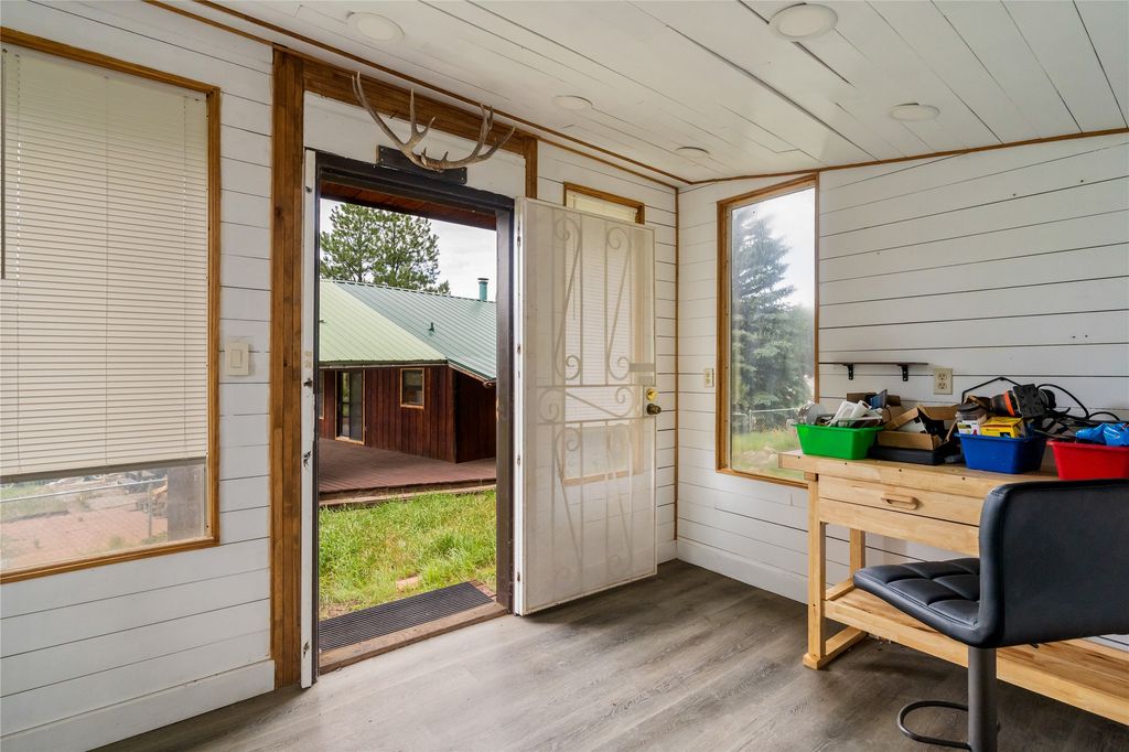 Image 31 of property listing at 504 Elk Trail, Jemez Springs, NM 87025