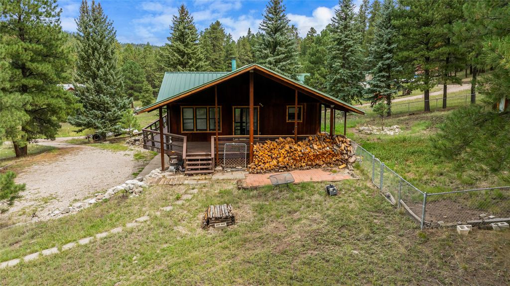 Image 46 of property listing at 504 Elk Trail, Jemez Springs, NM 87025