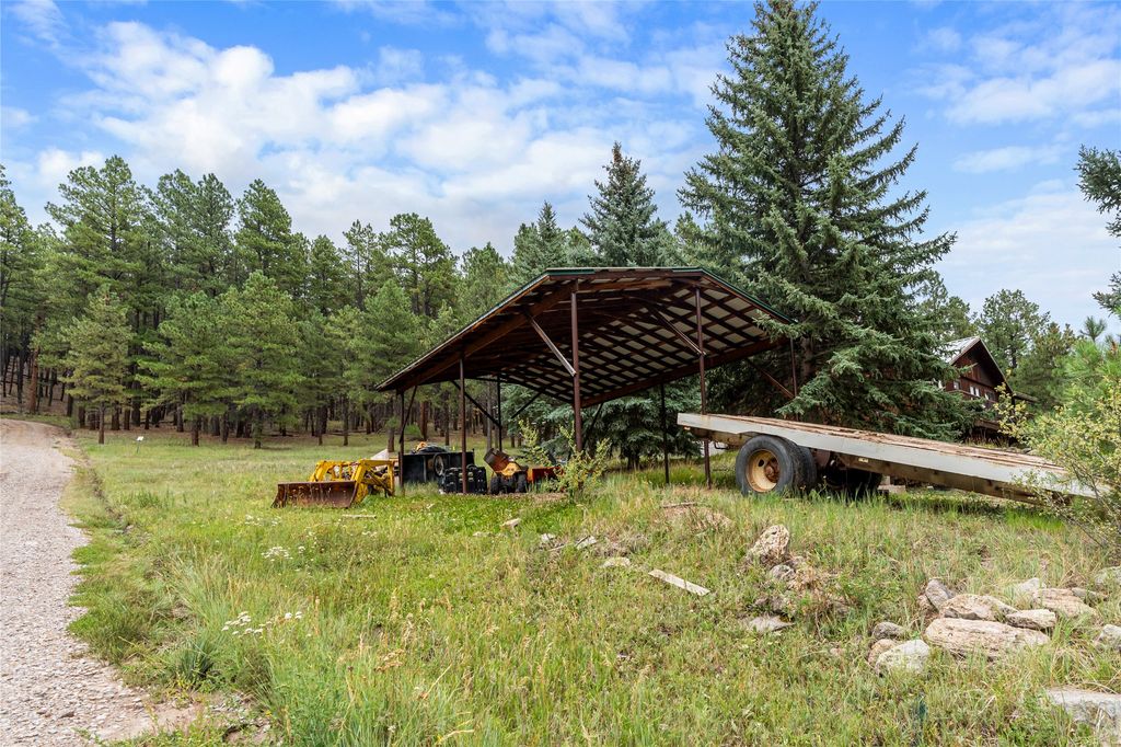 Image 51 of property listing at 504 Elk Trail, Jemez Springs, NM 87025