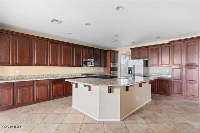 1680 E NIGHTINGALE Lane, Gilbert, AZ 85298