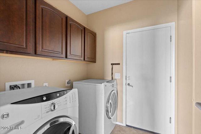 1680 E NIGHTINGALE Lane, Gilbert, AZ 85298