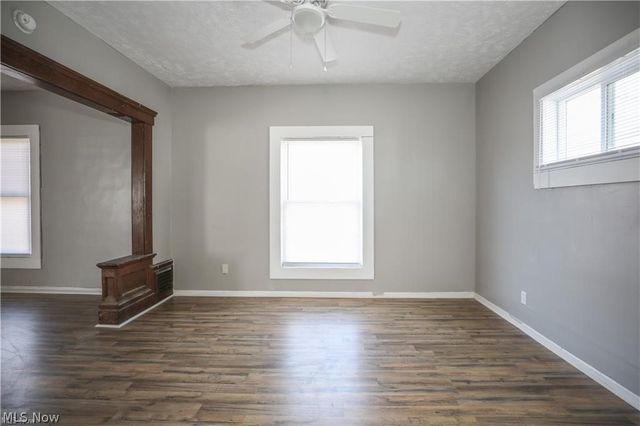 559 E Exchange Street, Akron, OH 44306