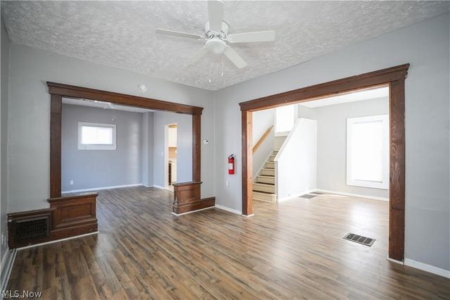 559 E Exchange Street, Akron, OH 44306
