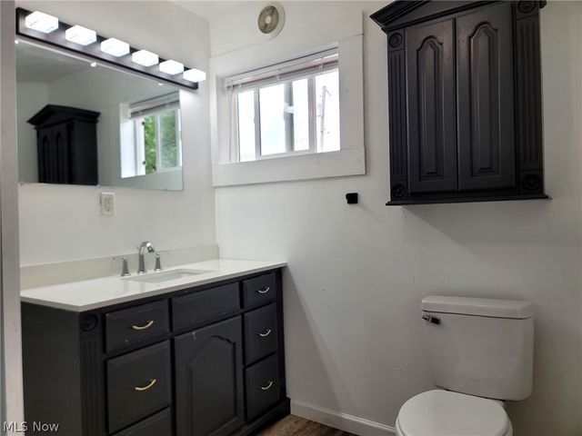 559 E Exchange Street, Akron, OH 44306