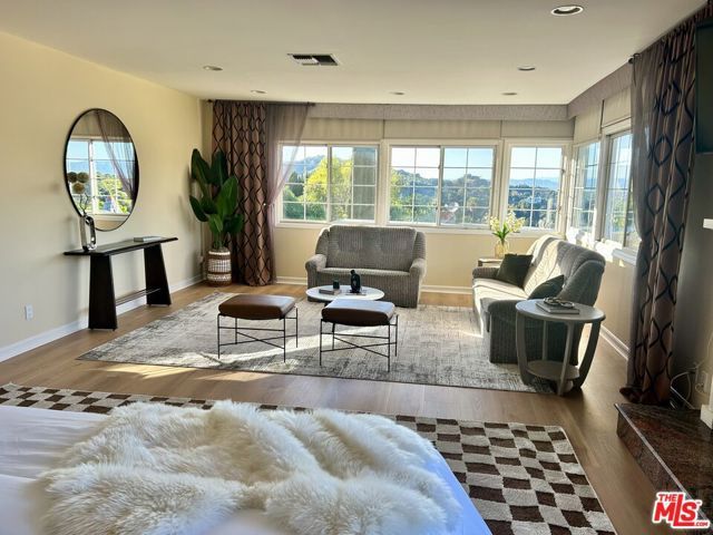 11502 Dona Teresa Drive, Studio City (los Angeles), CA 91604