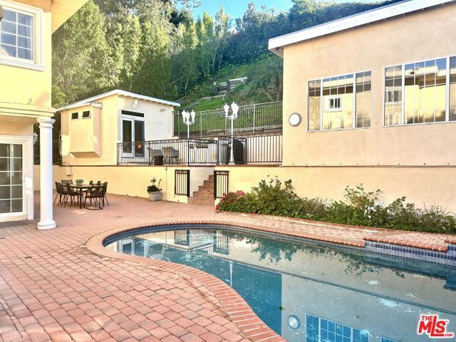 11502 Dona Teresa Drive, Studio City (los Angeles), CA 91604