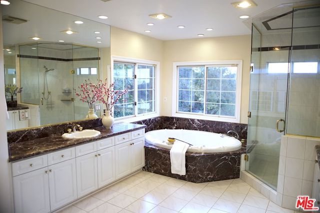 11502 Dona Teresa Drive, Studio City (los Angeles), CA 91604