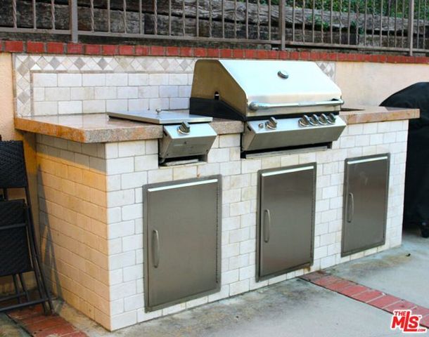 11502 Dona Teresa Drive, Studio City (los Angeles), CA 91604