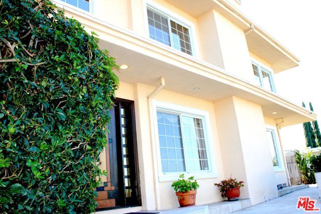 11502 Dona Teresa Drive, Studio City (los Angeles), CA 91604