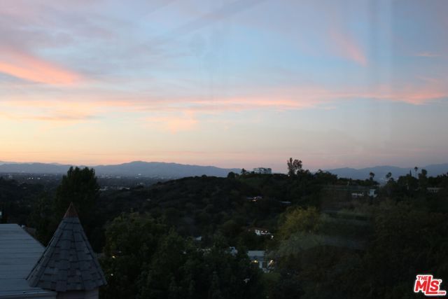 11502 Dona Teresa Drive, Studio City (los Angeles), CA 91604