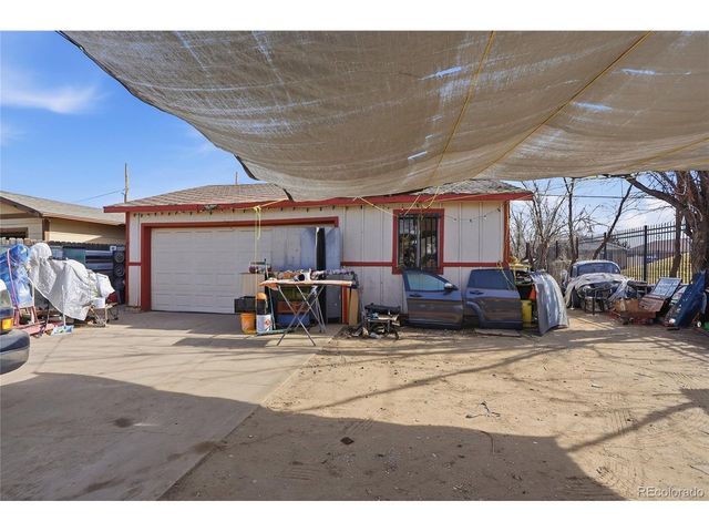 8010 Jasmine St, Dupont, CO 80024