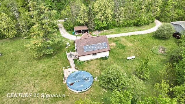 150 E Winegars Road, Gladwin, MI 48624