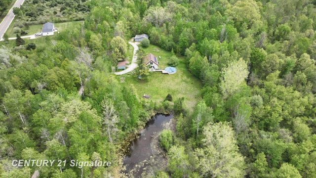 150 E Winegars Road, Gladwin, MI 48624