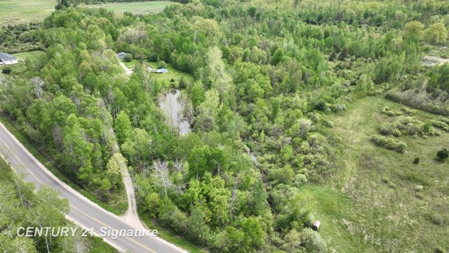 150 E Winegars Road, Gladwin, MI 48624