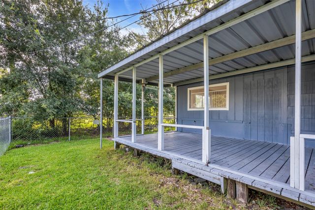 718 E Republic Avenue 1, Baytown, TX 77520