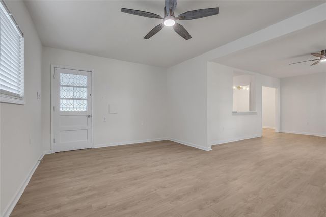 718 E Republic Avenue 1, Baytown, TX 77520