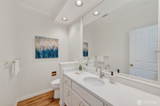 8762 Paisley Drive NE, Seattle, WA 98115